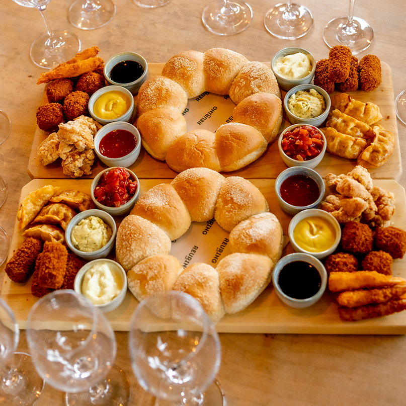 Reuring_groepsborrel